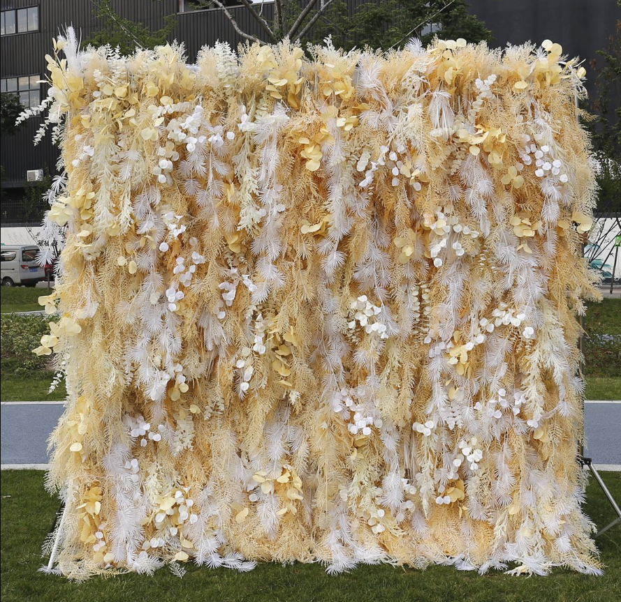 100% handmade, the white gold rime flower wall provides a lifelike appearance and is easy to set up.