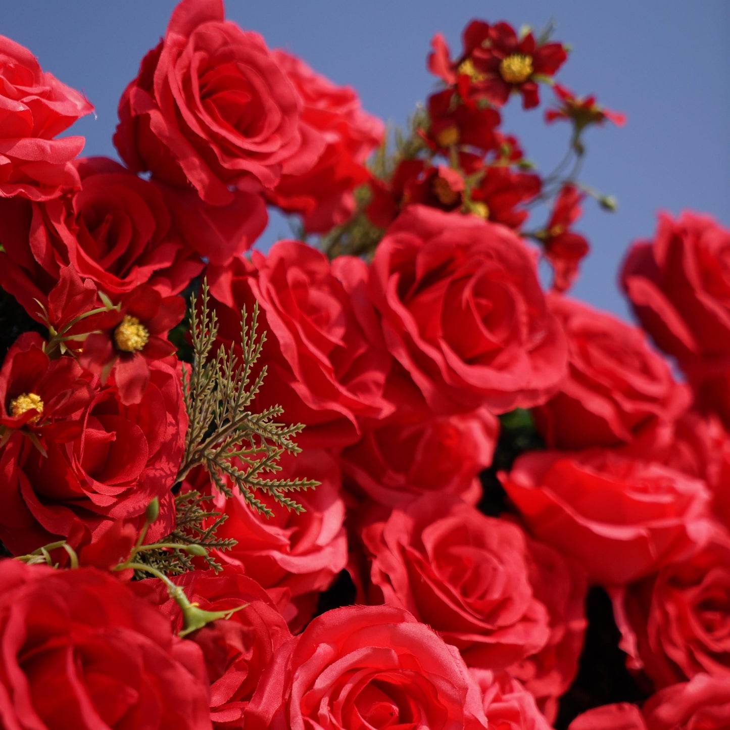 Flower Wall 3D Milan Green Wall Red Rose Fabric Rolling Up Curtain Wedding Party Decor