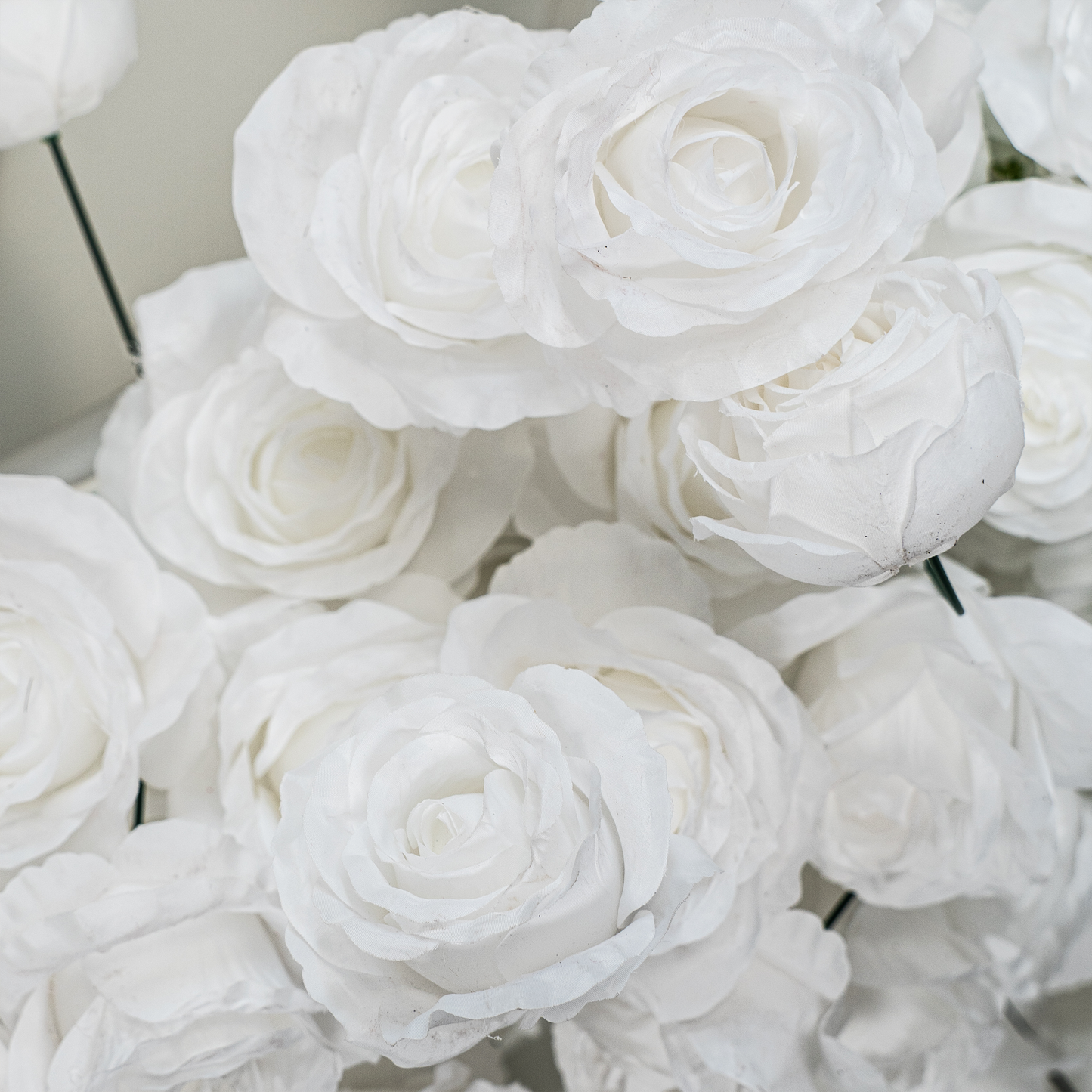 CP SALE 8*8ft White Rose Heart Shaped Flower Arch with Stand and Free Handbags