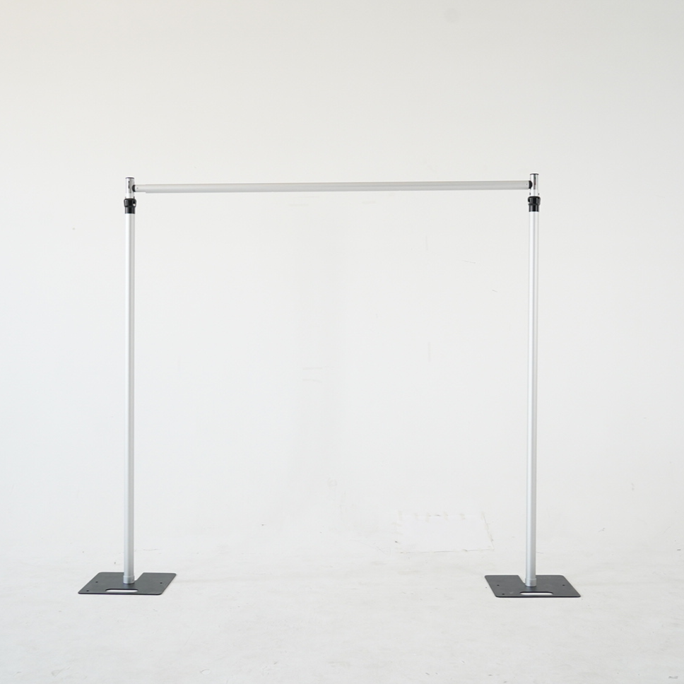 Robust and durable stand, reusable and versatile, ideal for various settings.
